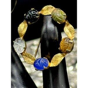 Vintage Unmarked Goldtone Carved Gemstone Scarab Circle Pin Brooch